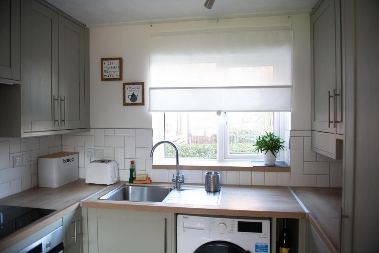 Dorset Stylish Apartment Poole Exterior photo
